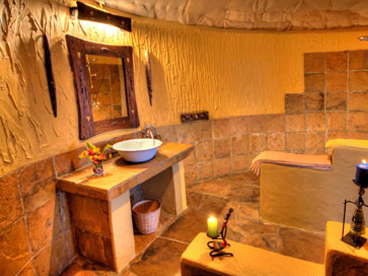 Rhino Watch Safarilodge Mweiga Zimmer foto
