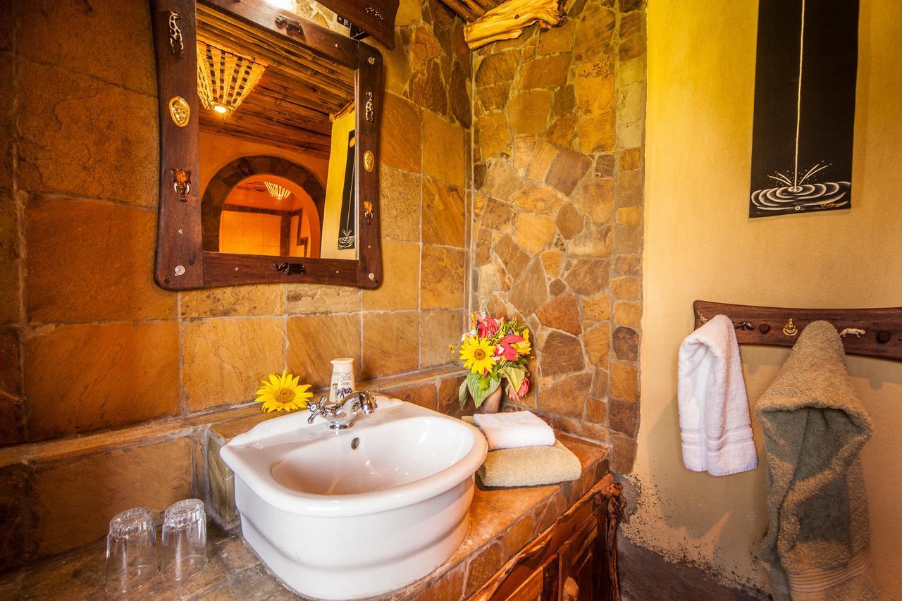 Rhino Watch Safarilodge Mweiga Zimmer foto